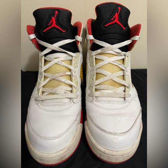 Air Jordan Fire Red 5 (2006) - Picture 2 of 5